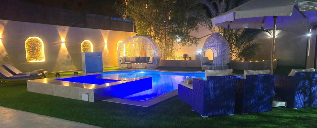 Luxury Royal Blue Family Villa 8pers private pool