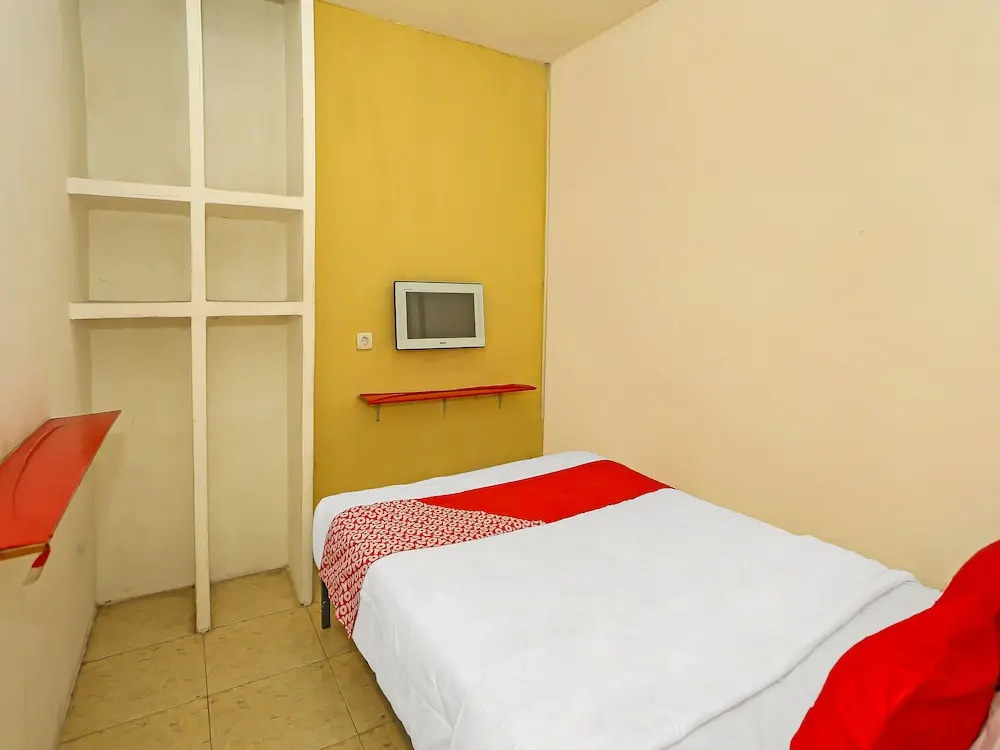 OYO 92262 Backpacker Homestay Cibubur