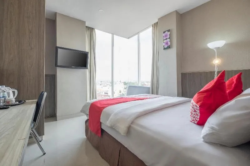 OYO 635 Lynt Hotel Makassar