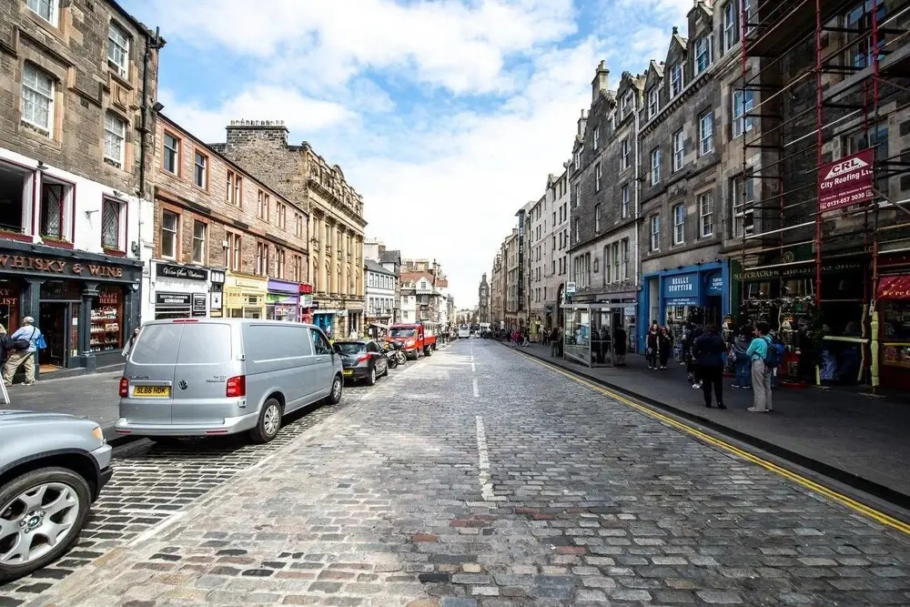 Ultimate Location! Royal Mile 1-bed