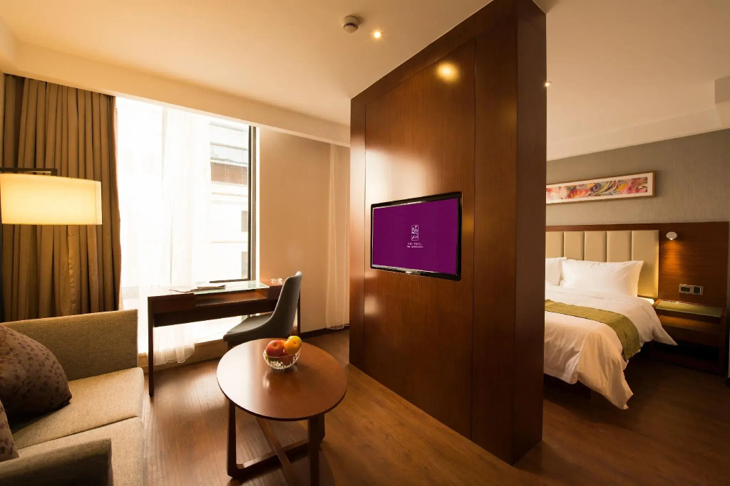 Yitel Hotel (Shanghai Lujiazui Financial District Fangdian Road Subway Station Branch)