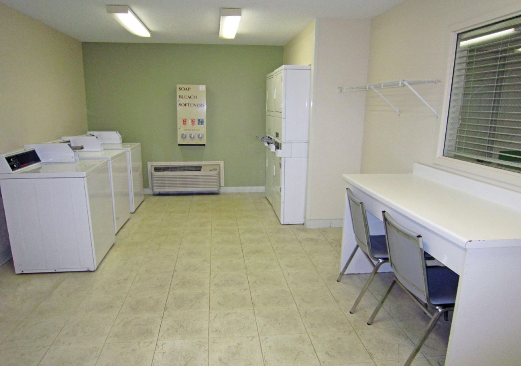 Extended Stay America Select Suites Tampa Airport Memorial Hwy