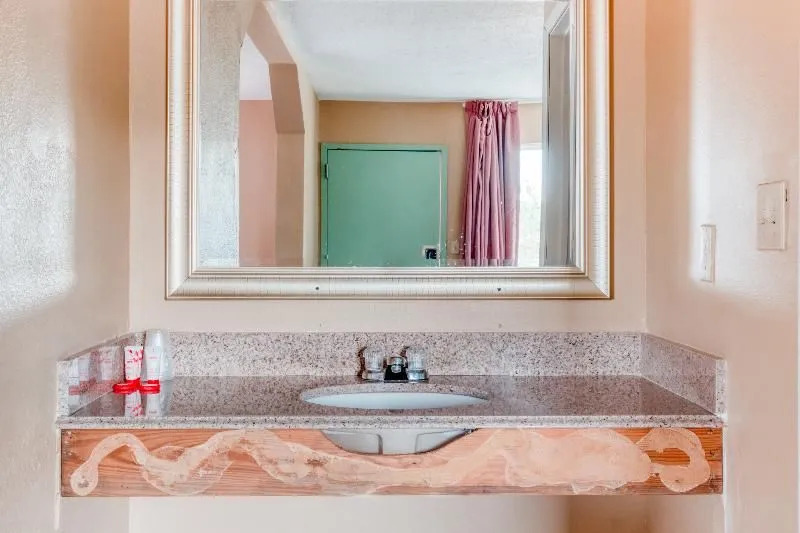 OYO Hotel Fayetteville S Eastern Blvd
