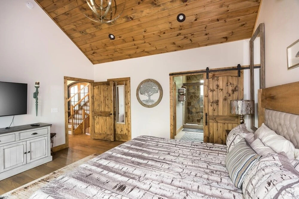 Smoky Mountain High 4 Bedroom Home by Redawning