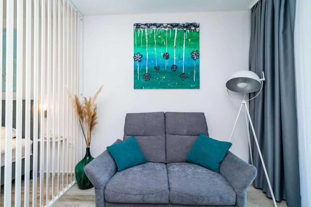 Downtown MaritA207