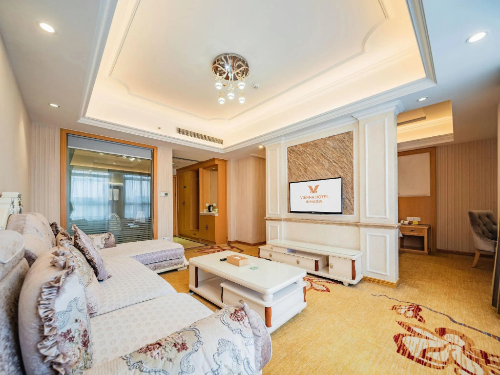 Vienna Hotel (Chengdu Xinfan Furniture City)