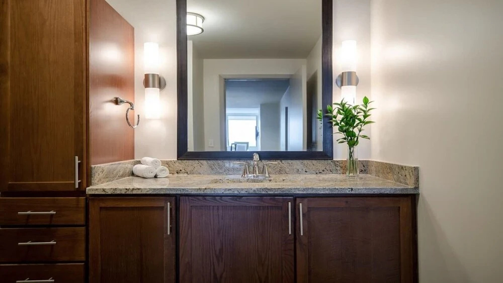 26th FL Bold CozySuites w/pool, gym, roof