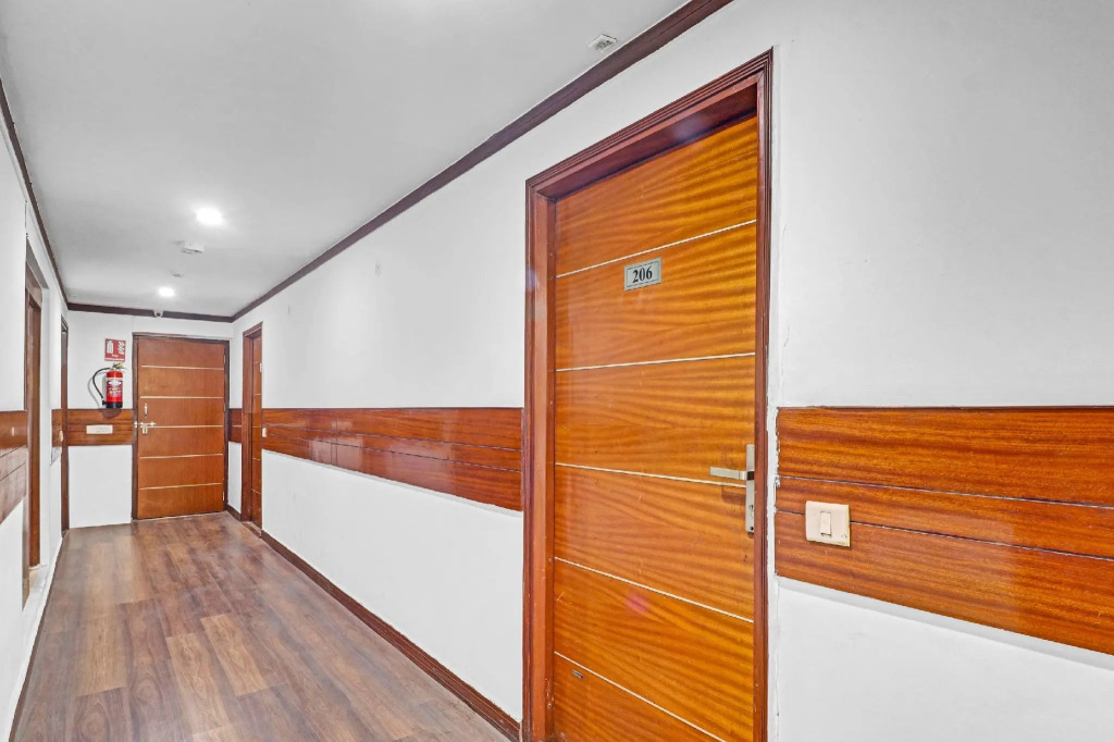 OYO Townhouse 604 The Royal Galaxy
