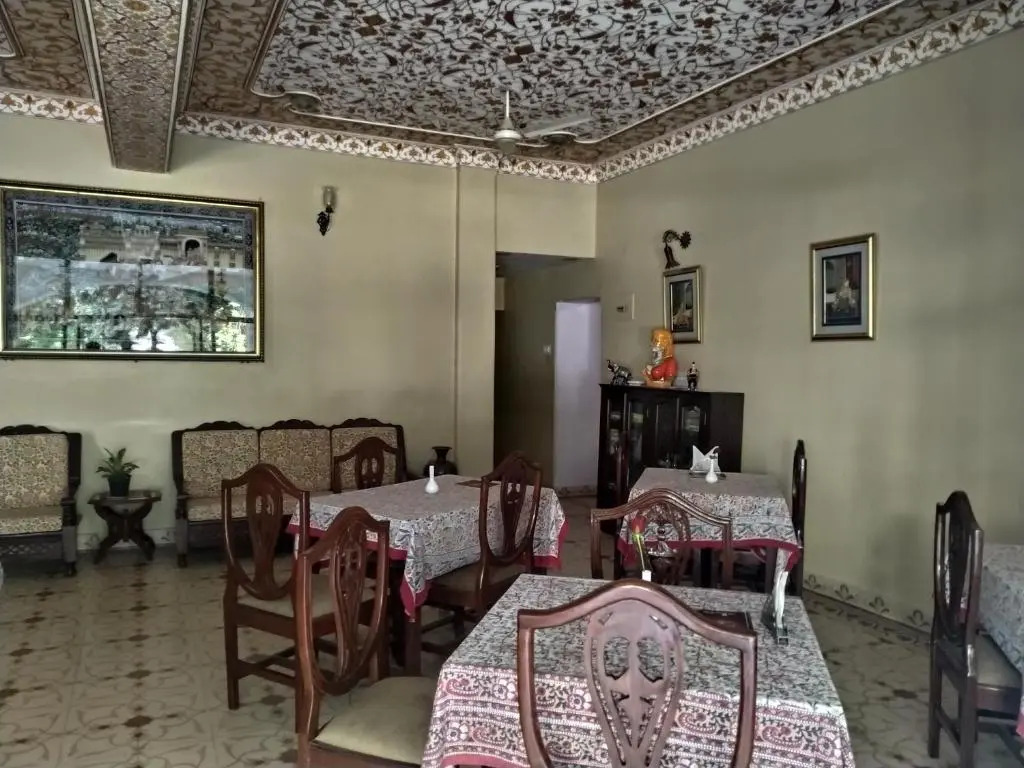 Anuraag Villa