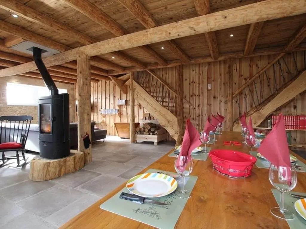 Grand gîte cosy avec terrasse, jardin et jeux à Boisset, proche villages médiévaux et loisirs nature - FR-1-582-246