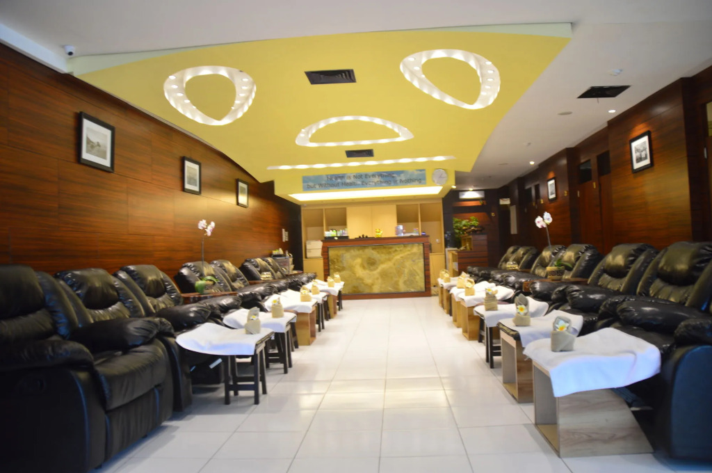 Kutabex Beachfront Hotel