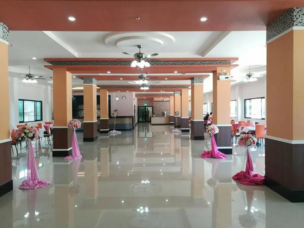 Sakura Budget Hotel