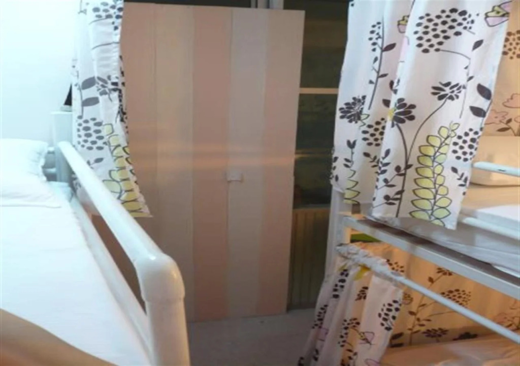 Kamin Bird Hostel