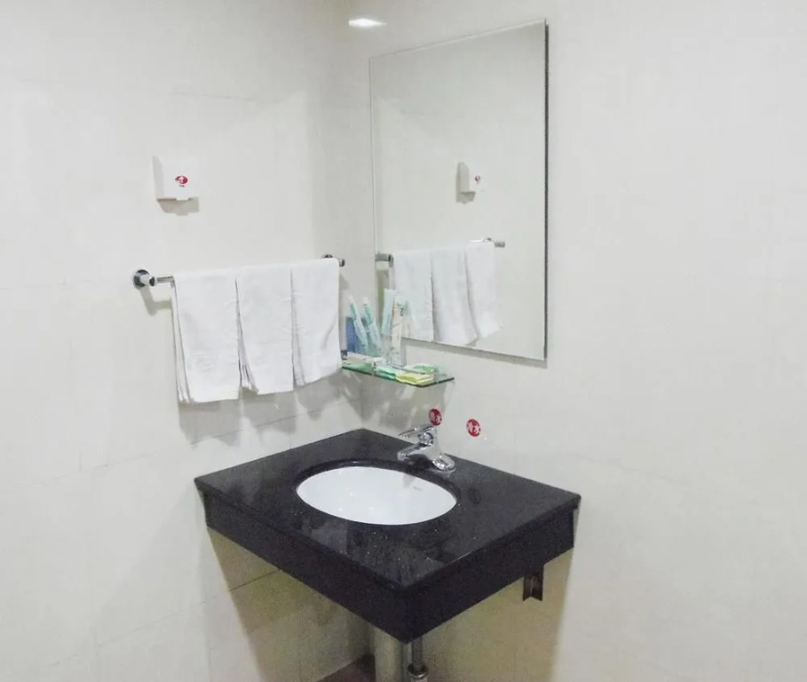 Ronghe Xinya Business Hotel