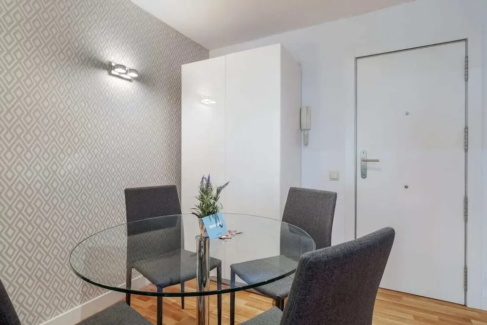 Lovely 1bed Apt W/balcony in Eixample
