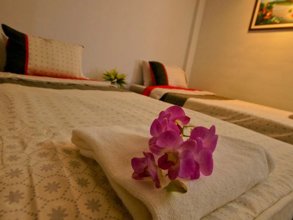 OYO 775 Explore Hotel