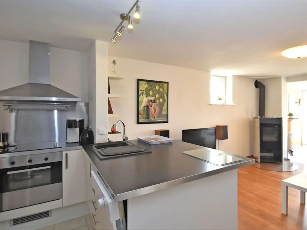 Mediterranean-style Flat With Wood Stove, Terrace and a Terrific View of the Edersee dam