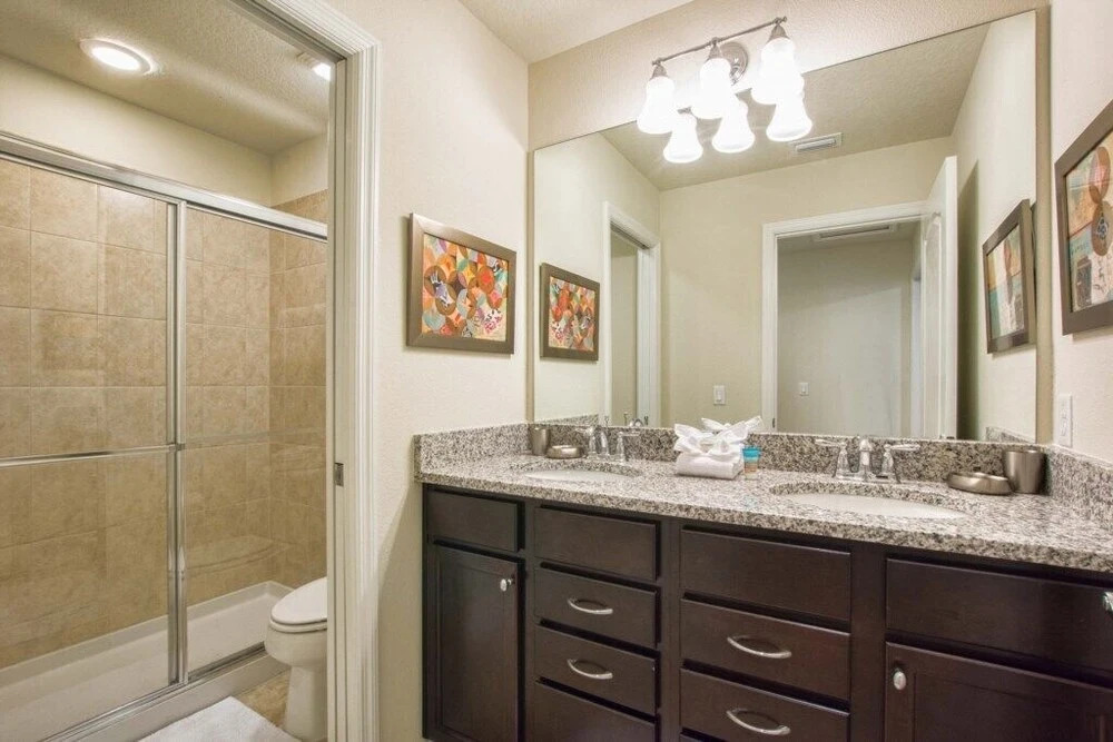 6 Bed House W/pool &spa In Windsor Westside 3708ww 6 Bedroom Home