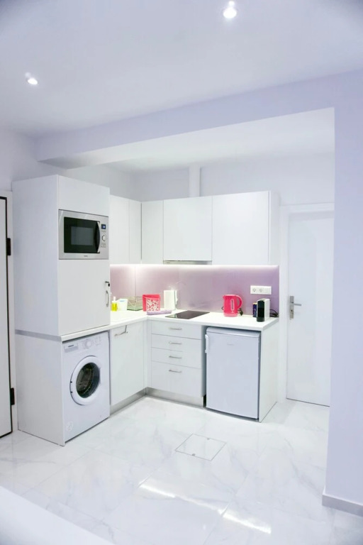 Sweet And Central Lair In Athens