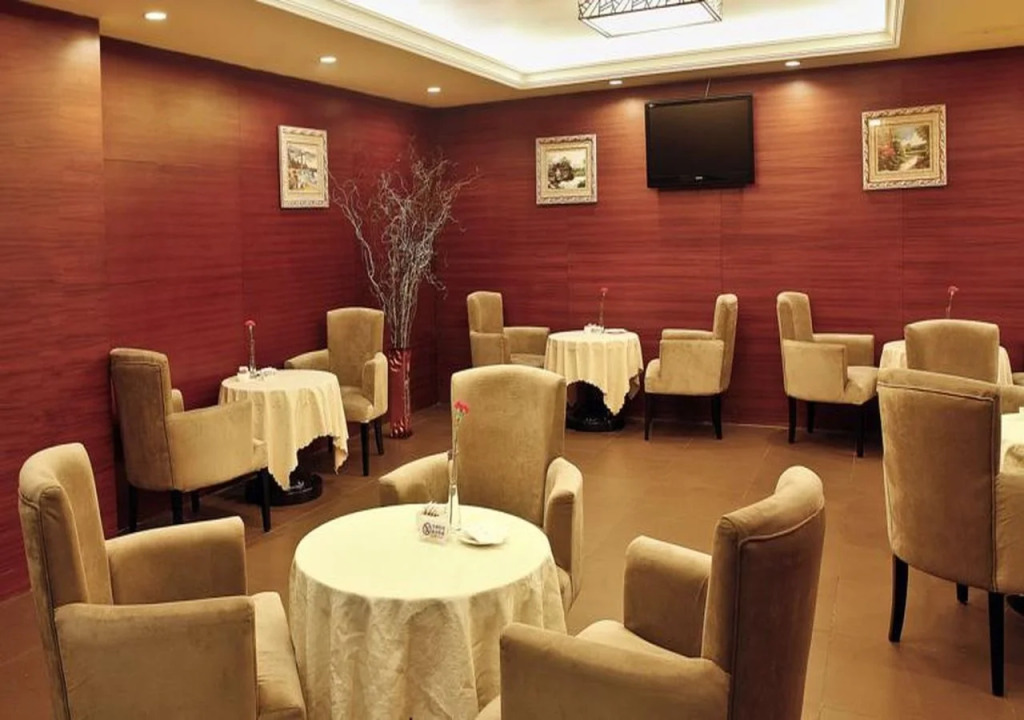Sovereign International Hotel