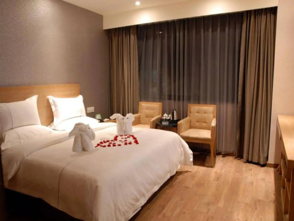 Insail Hotels (Guangyuanxincun Jingtai Pedestrian Street Guangzhou)