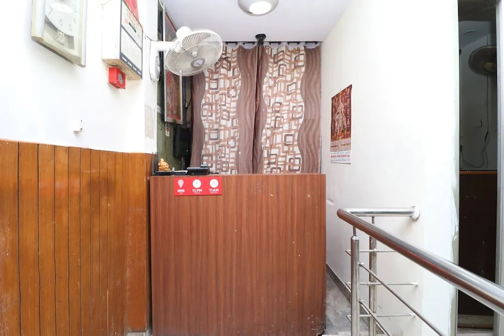 Hotel Regal 2 By OYO Rooms