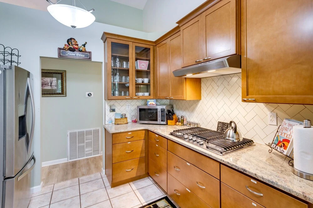 4 Mi to Beach: Navarre Retreat w/ Screened Porch!