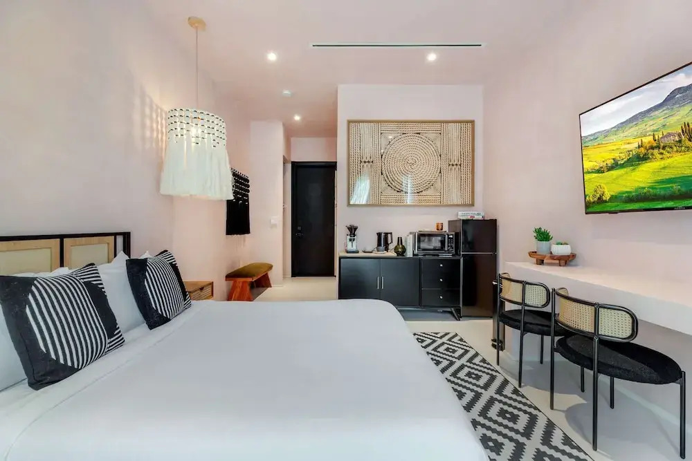 Artisan Studio- Breakfast Nook by Design District