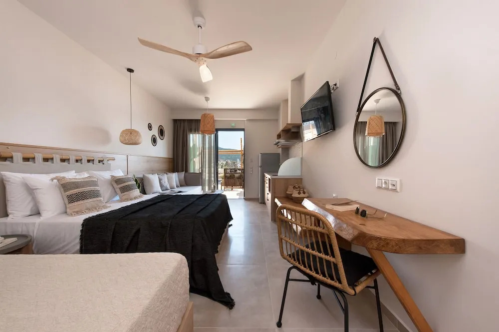 Del Mare Suites