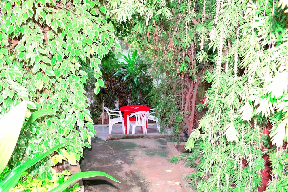 Spendwise Lodge and Apartments