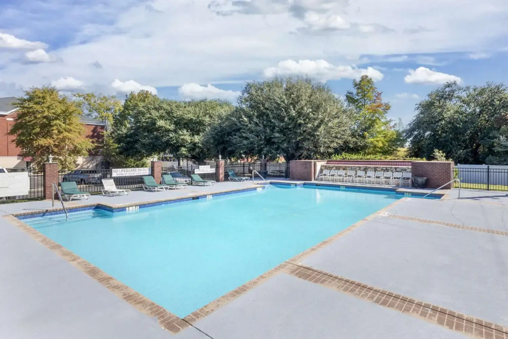 Garner Hotel Sumter Northwest by IHG
