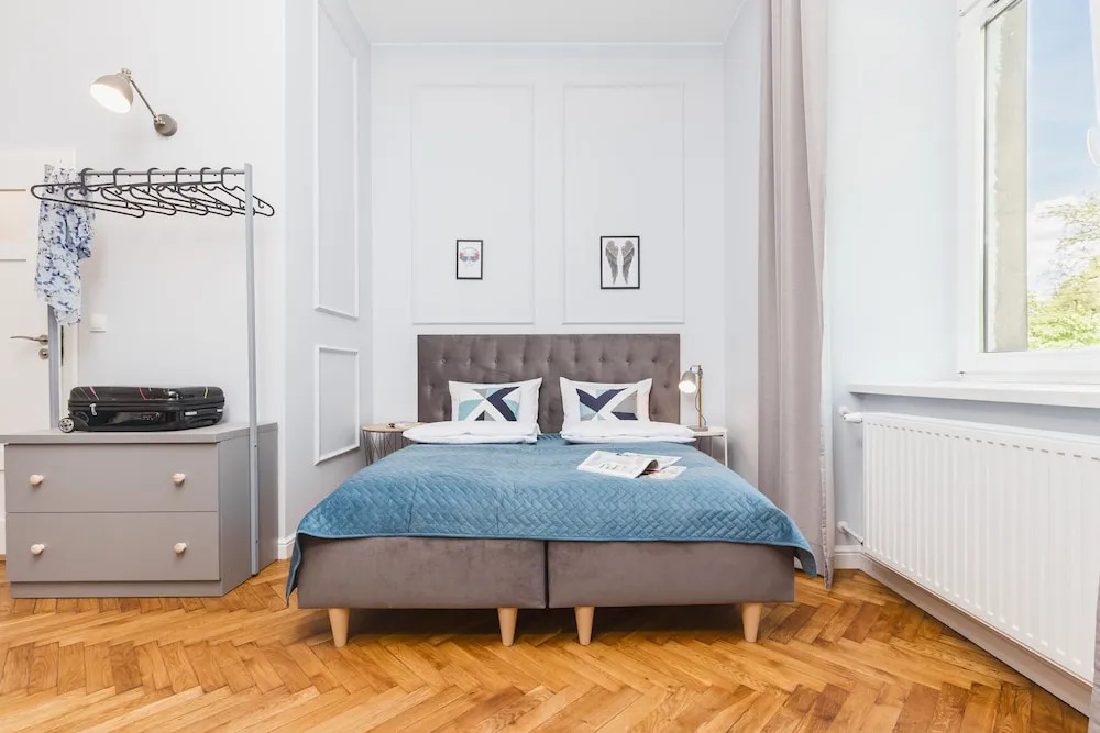 Travelers Best Choice - Old Town Guesthouse - by Upstairs
