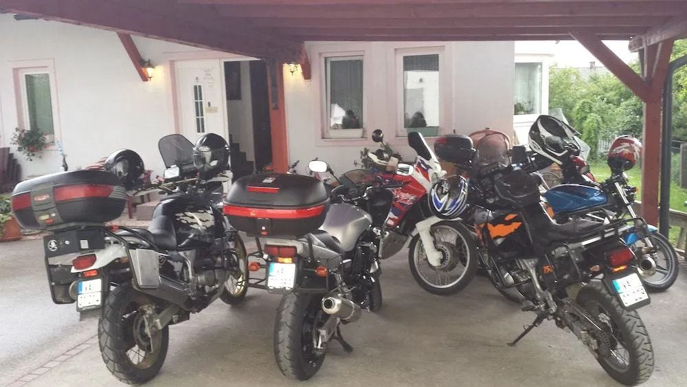 Mamas House 7min from Airport