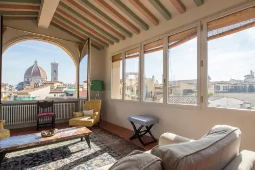 Golden View Apartment