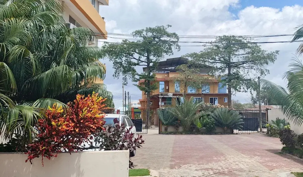 ShaMooL Hotel