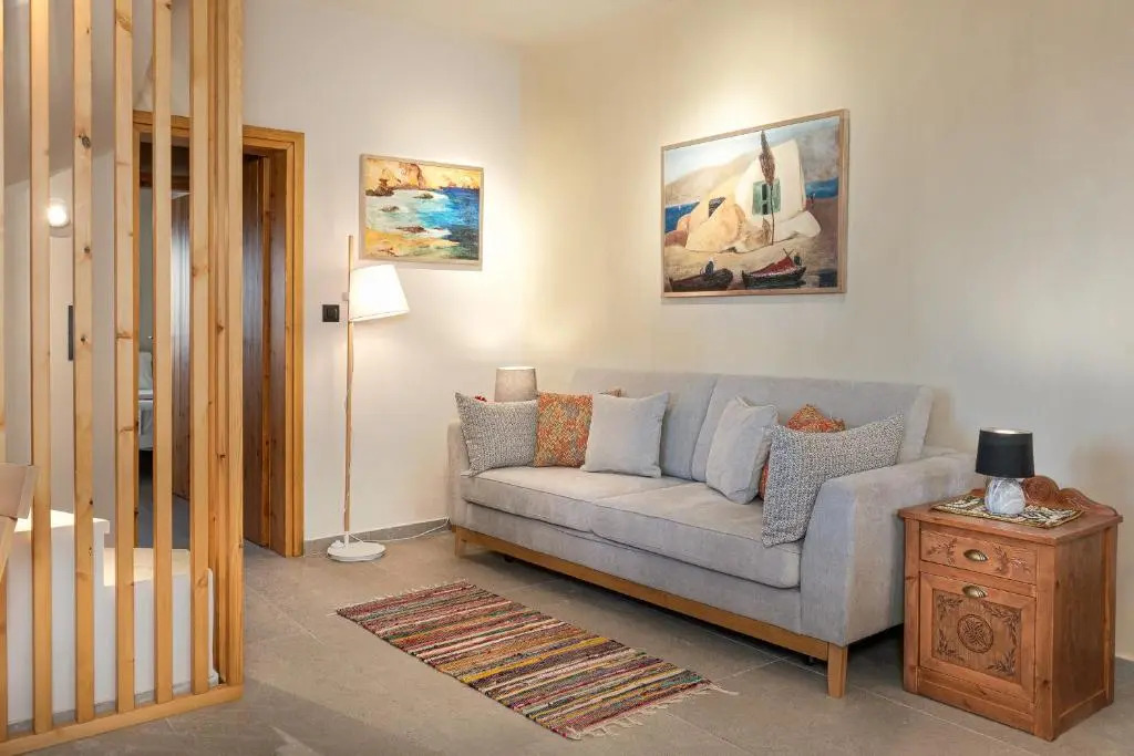 Eco Villa with 180-Degree Sea View, Pool, 350 sqm Yard, 2km from the Beach