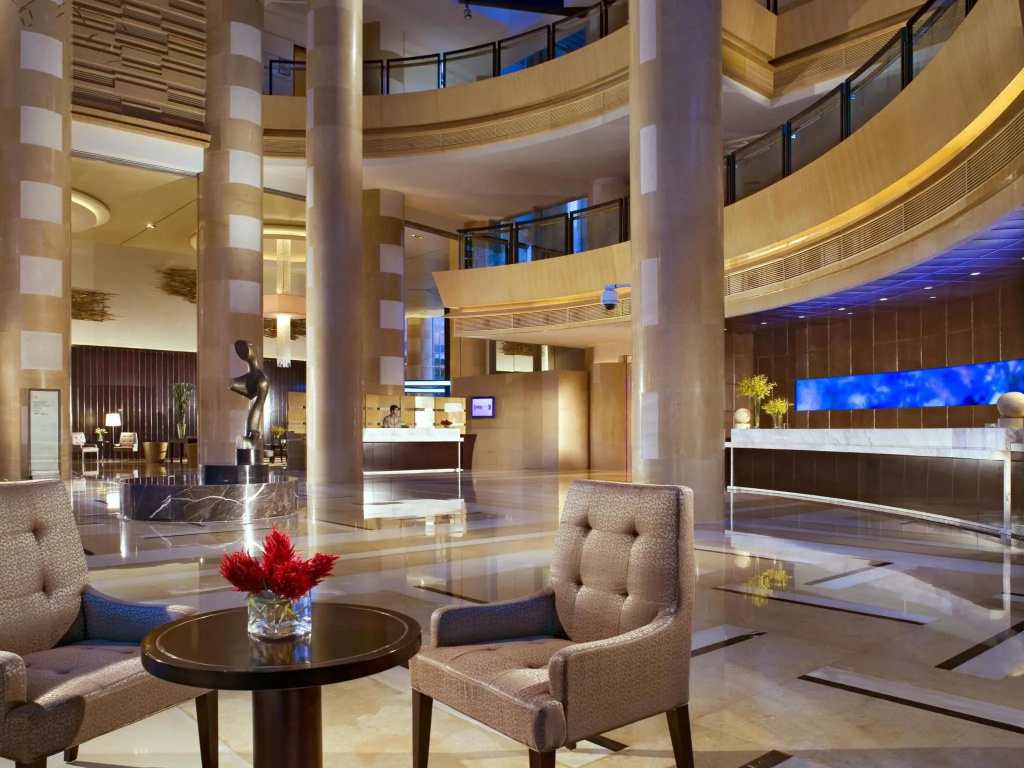 Sheraton Grand Shanghai Pudong Hotel & Residences