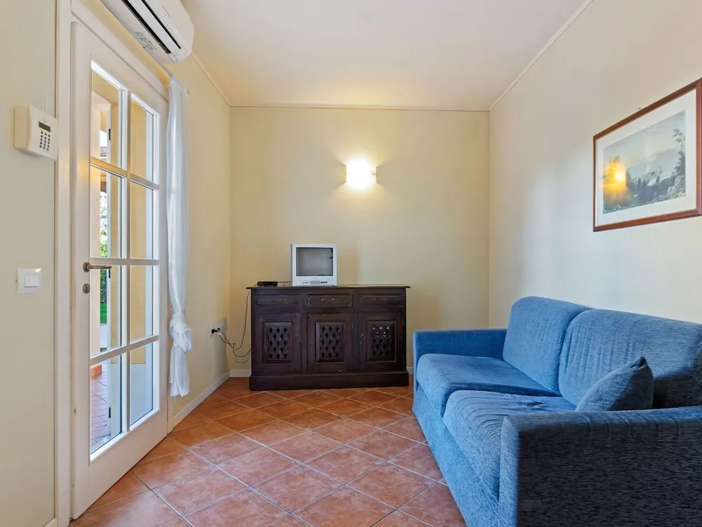 Stylish Holiday Home 3 Km From Lake Garda & Romantica Beach