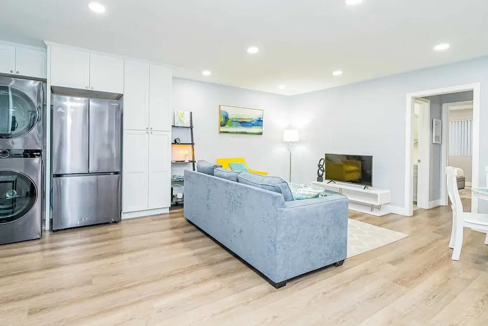 2b2b APT Close to Rose Parade and Pasadena Oldtown