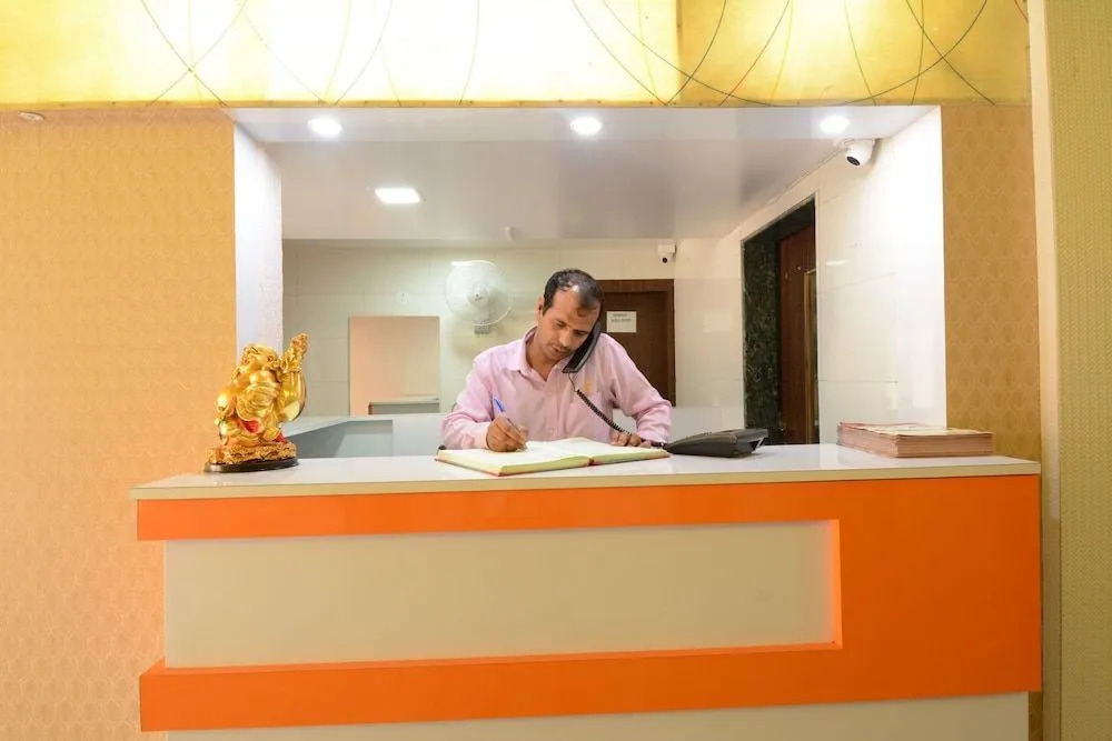 Super Collection O Central Viman Nagar