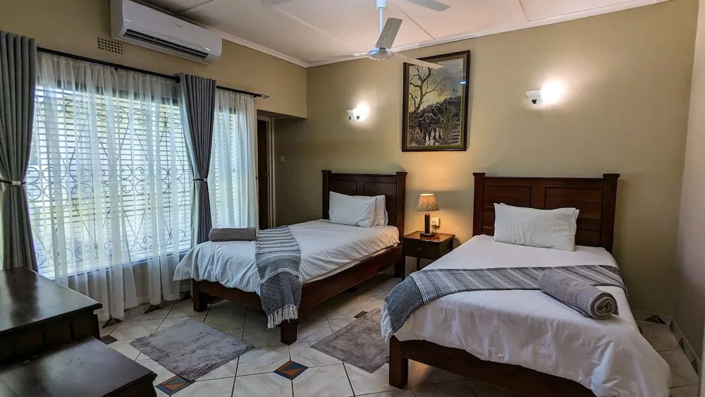 Zambezi Family Lodge - Buffalo Room