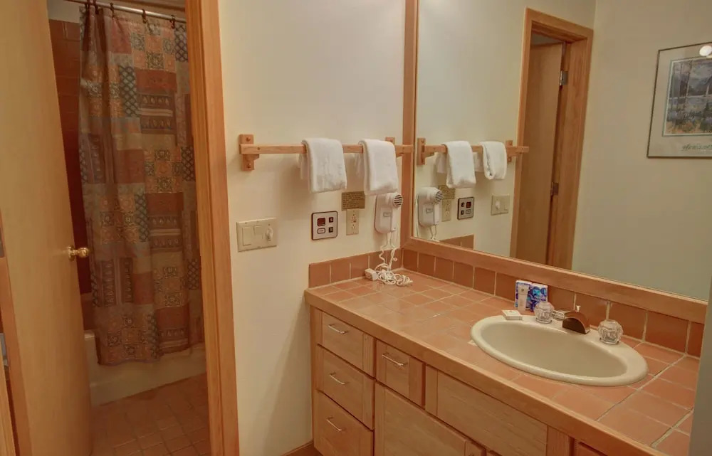Liftside 402 by SummitCove Vacation Lodging
