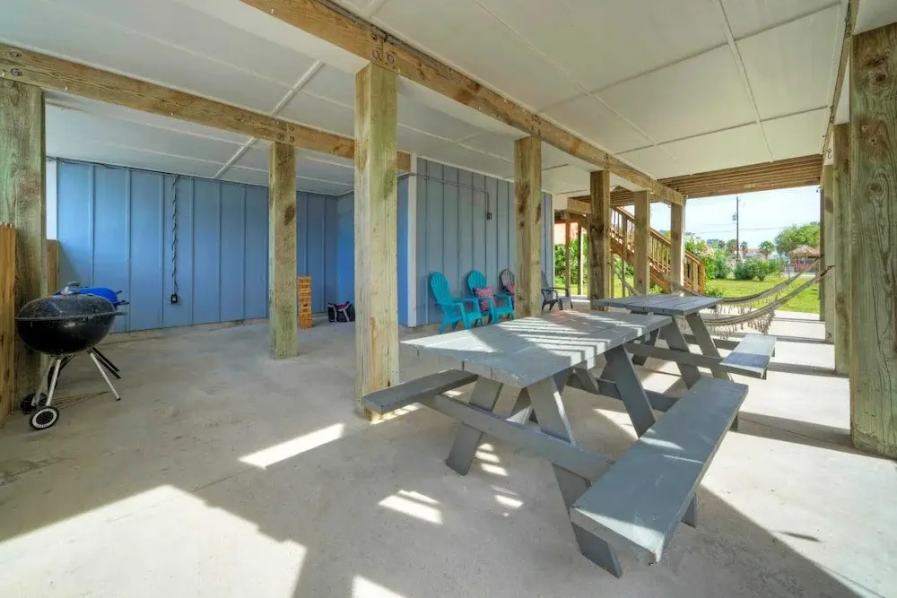 Sleeps 20! 2 Homes Near the Beach, Private Pools, Gameroom, Large Family Retreat