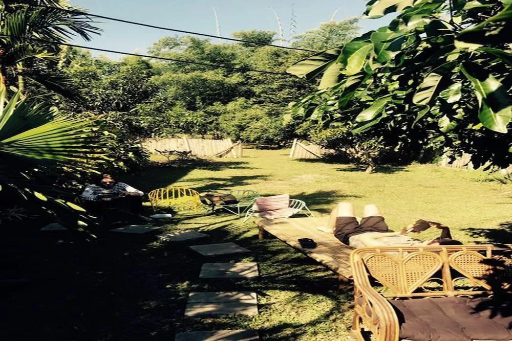Nine House - Hostel