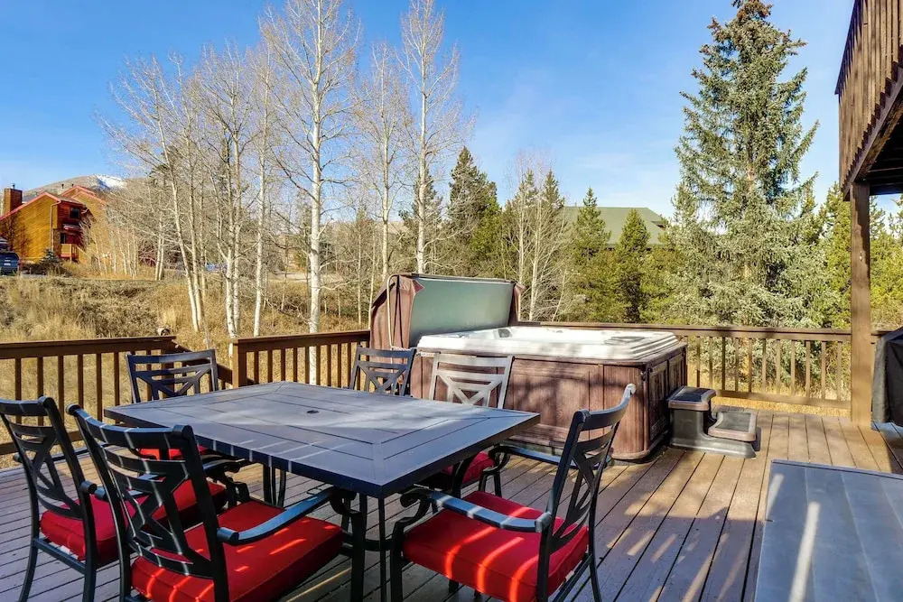 Private Deck & Hot Tub: Silverthorne Home