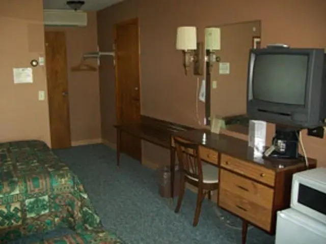 Black Bear Motel