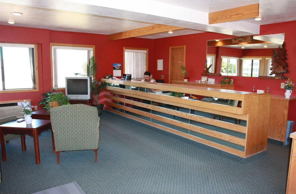 Western Royal Inn