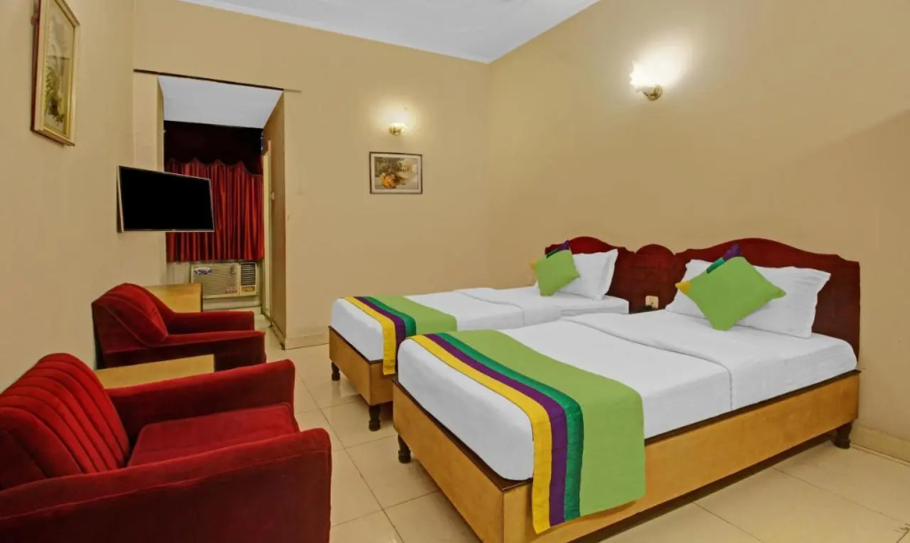 Treebo Mira Inn, Camac Street