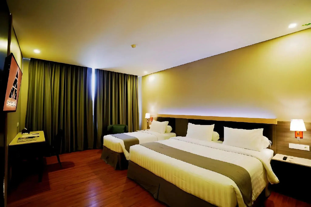 Pyramid Suites