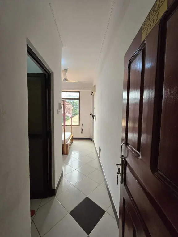 Twiga Hotel - Tulivu Urban